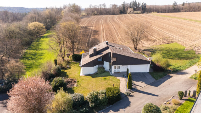 Blick auf das Anwesen