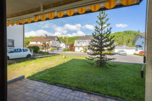 Terrasse vor Wohnzimmer