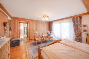 Schlafzimmer Eltern