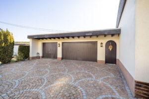 Garage (3 Stellplätze)