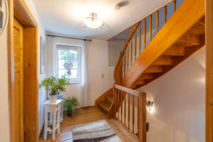 Treppe zu DG