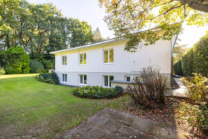 Blick auf den Nebeneingang