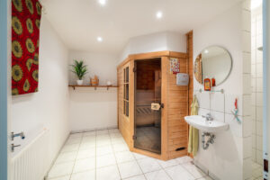 Bad mit Sauna Untergeschoss
