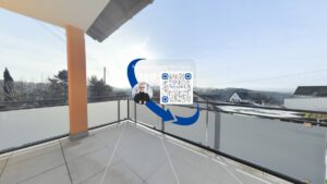 Überdachter Balkon mit Weitblick