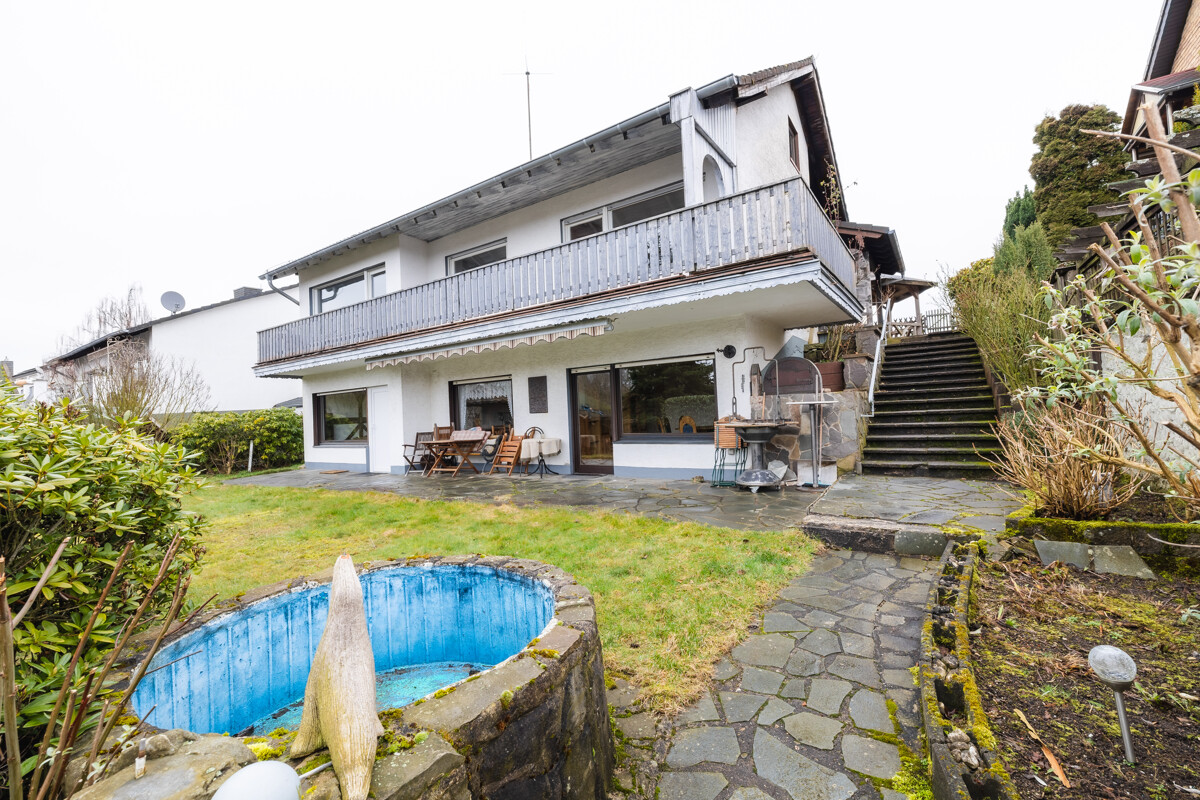 Blick von der Einfahrt