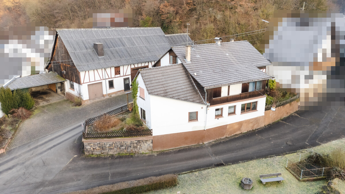 Wohnhaus mit Anbau