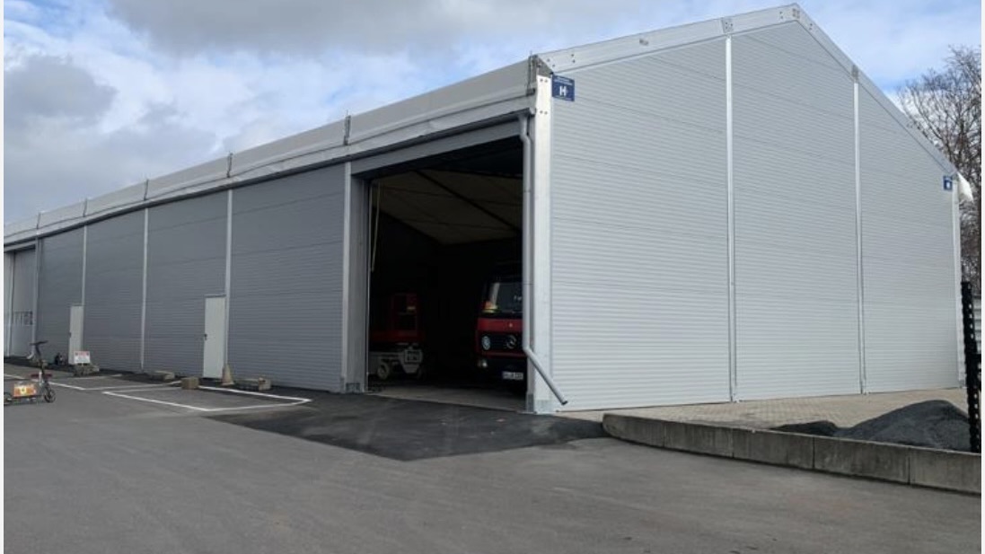 Hallenansicht Einfahrt