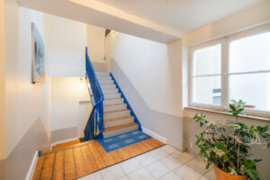 Aufgang zu den Wohnungen