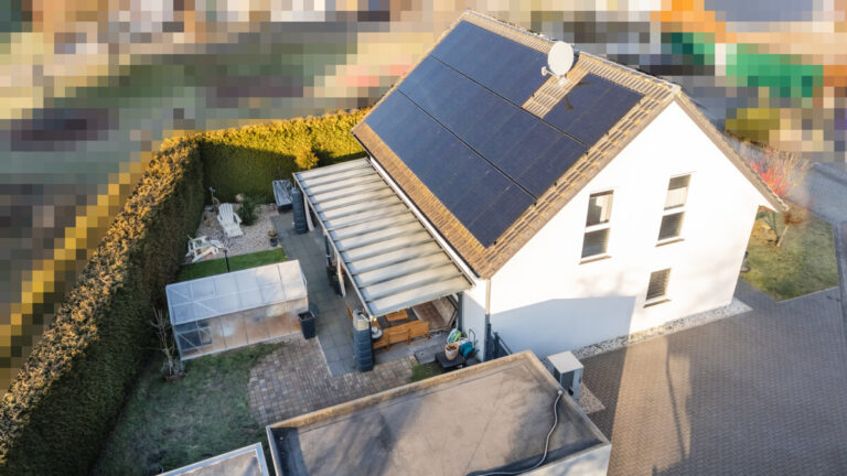 Blick auf die Solaranlage