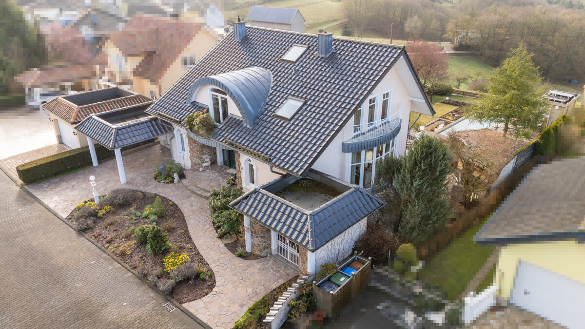 Blick auf das Anwesen