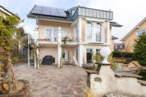 Blick aus dem Garten