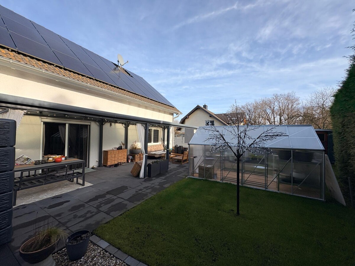 Blick auf das Gewächshaus