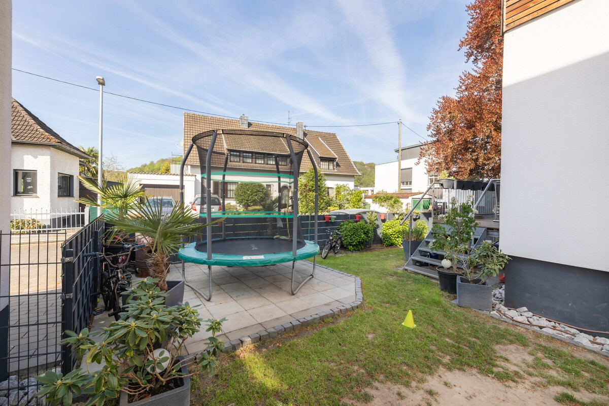 Garten mit Terrasse