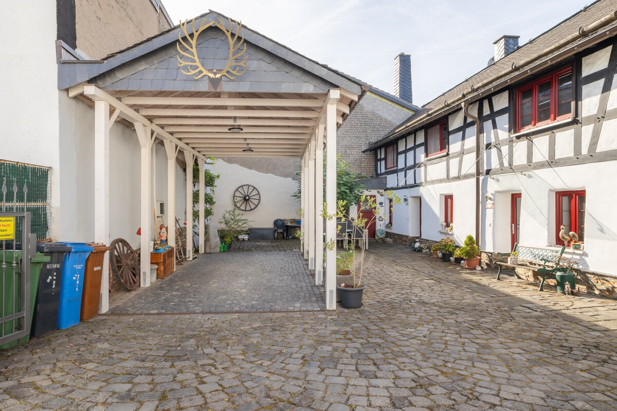 Carport mit Starkstrom