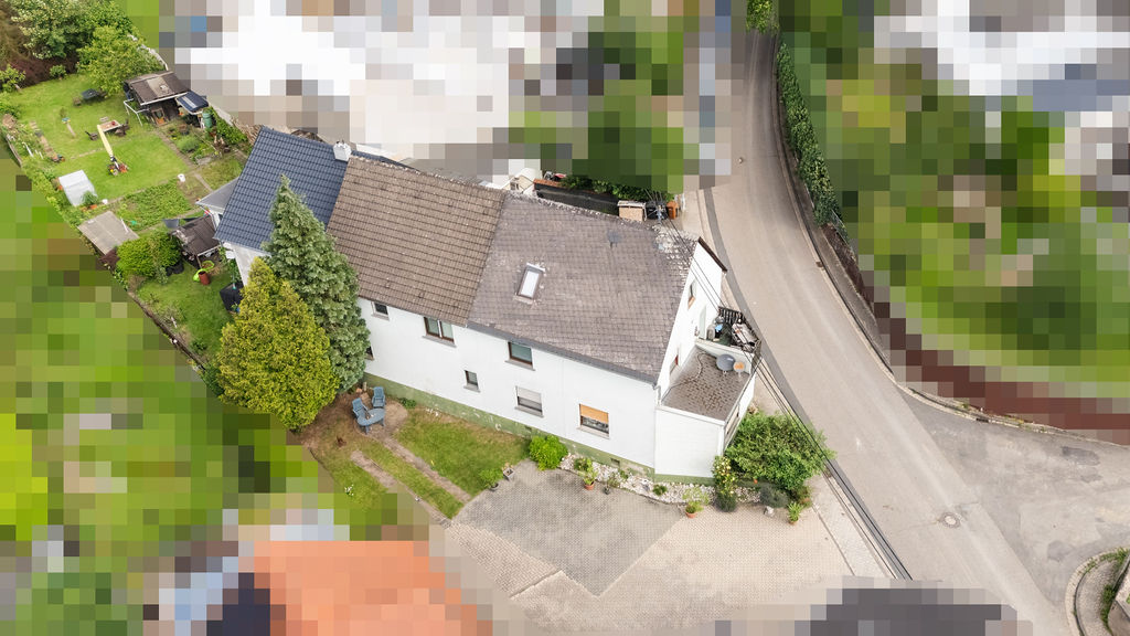 Gesamtobjekt mit Garten
